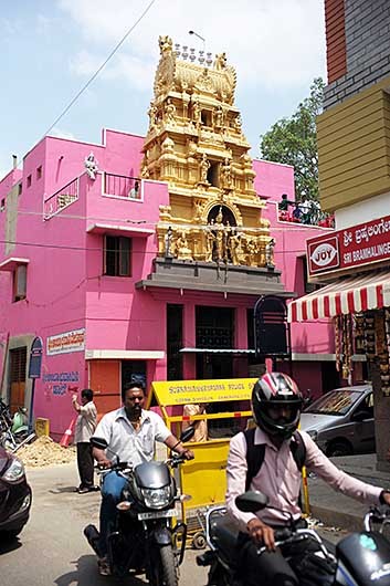  バンガロール 金色＆桃色寺院