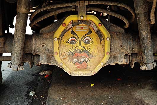 バンガロール トラックのデフに描かれた鬼