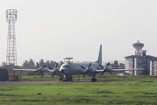 インド海軍 IL-38 ゴア空港